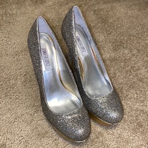 Jennifer Lopez heels